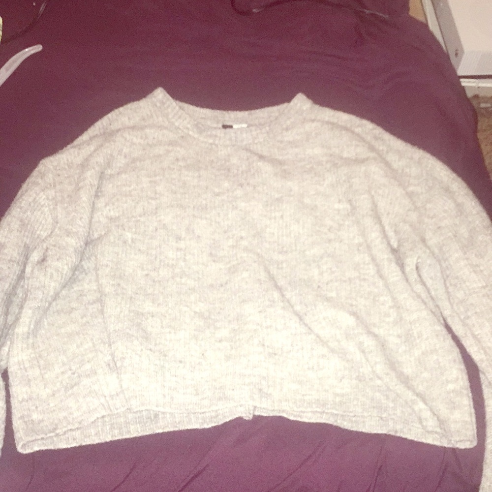 Gray sweater crop top